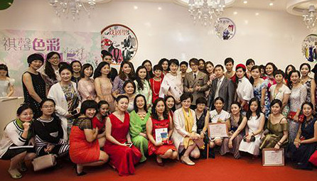 感恩有你|我們是一群有背景的色彩顧問！